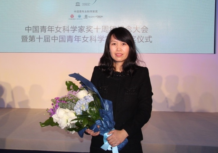 许凤1.jpg